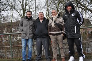 Karşılaşmayı soldan sağa Zonguldakspor2un ligde gol ayağı Kadem Karakuş, Başkan Ahmet Kılıç, UEFA Pro lisanslı antrenör Derya Tuncer Tamer ve şimşeklerin ikinci takımının antrenörü Murat Tekçe beraber izlediler 