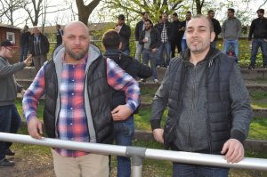 Birinci takımın iki eski antrenörü Murat Tekçe ve Nuri Demir farklı mağlubiyeti beraber izledi