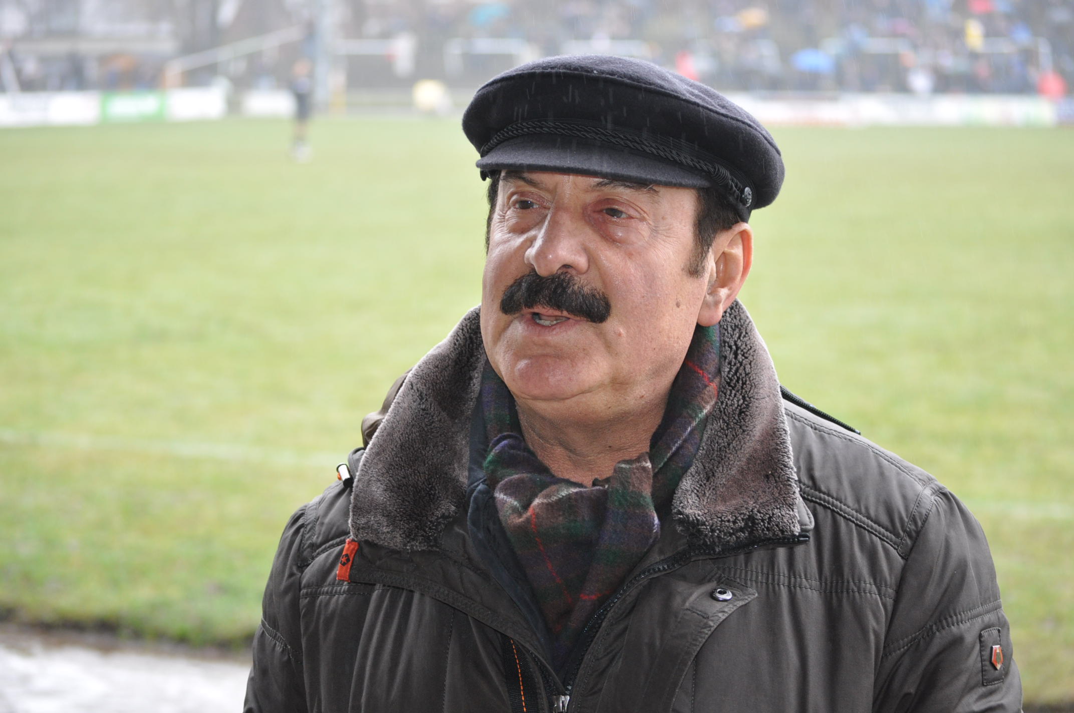 Behçet Algan’dan örnek girişim