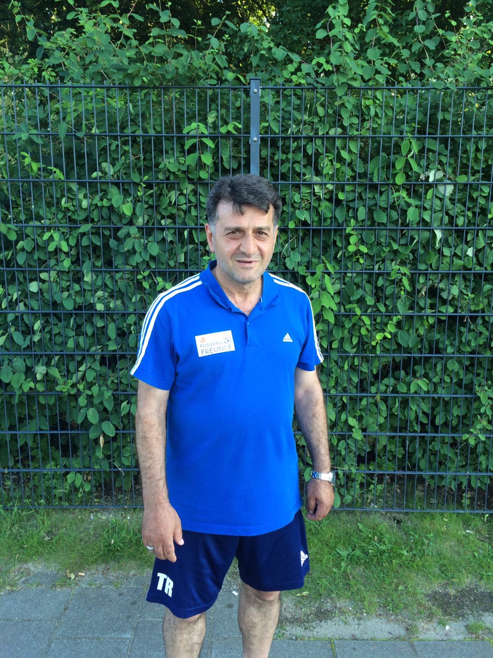 Küçükler yardımcı antrenör