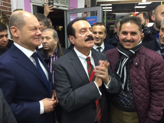 Algan’a “Belediye Başkan”lı kutlama