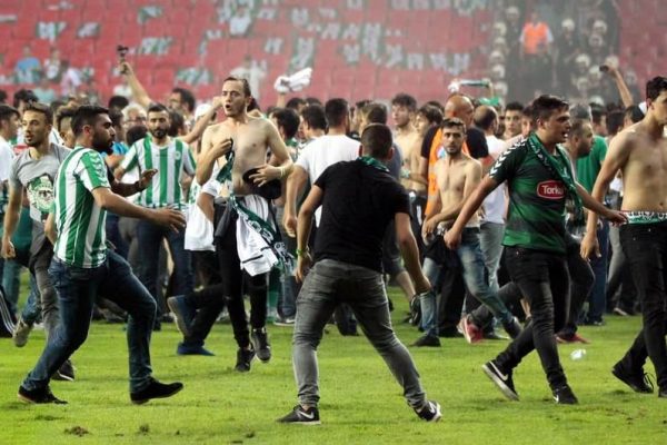 Beşiktaş ve Konyaspor’a komik cezalar