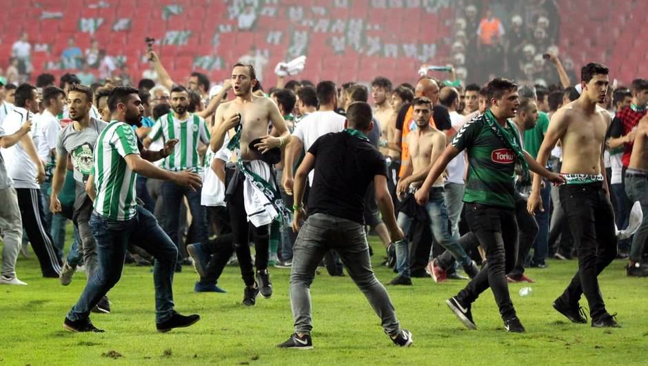 Beşiktaş ve Konyaspor’a komik cezalar