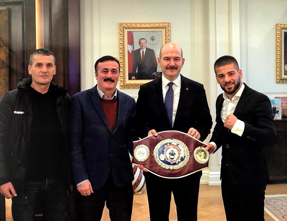 Süleyman Soylu’dan boks sporuna destek