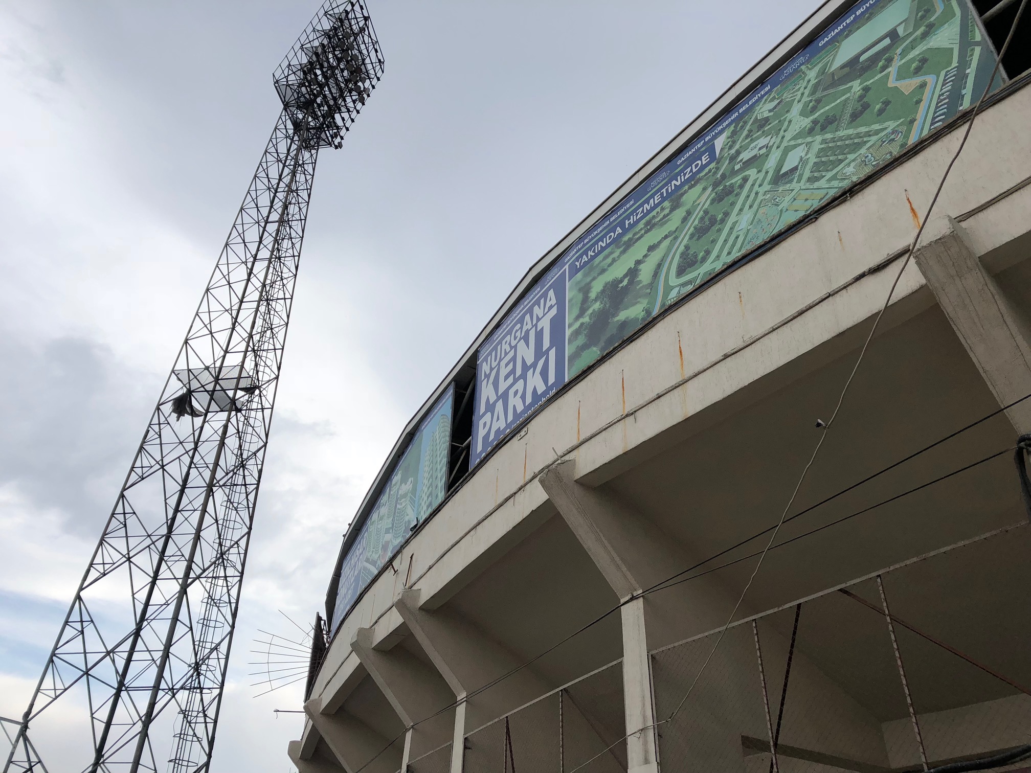 Gaziantepspor’un stadı yıkılıyor…!