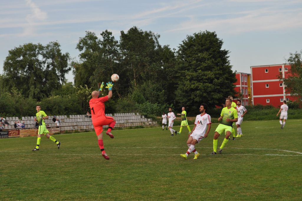 5 golle Oberliga’ya veda