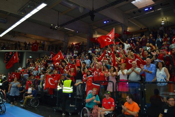 ŞAMPİYONLUK HAYALLERİMİZ İRAN YENİLGİSİYLE BİTTİ!!!