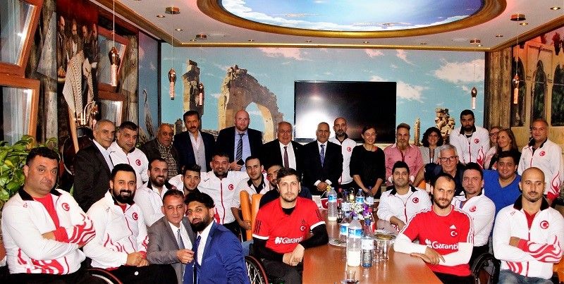 İşadamlarından Milli Basketçilere Destek