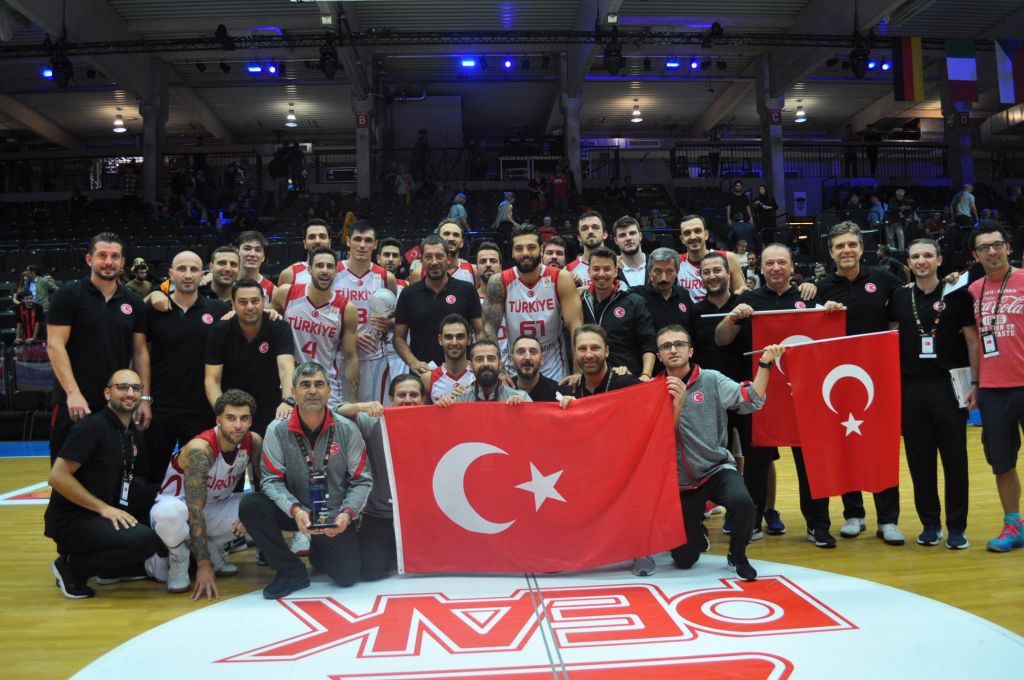 Hamburg’da Türkiye şampiyon!