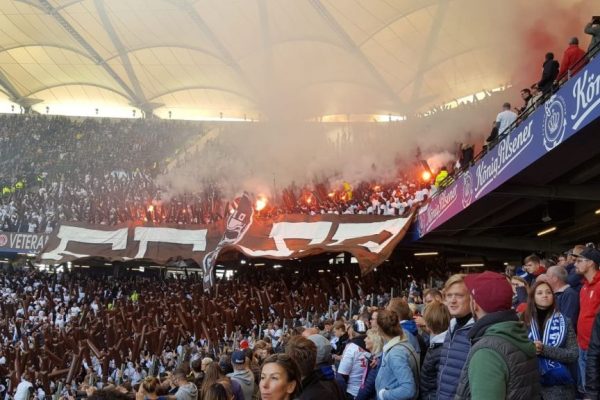 Hamburg bleibt braun-weiß