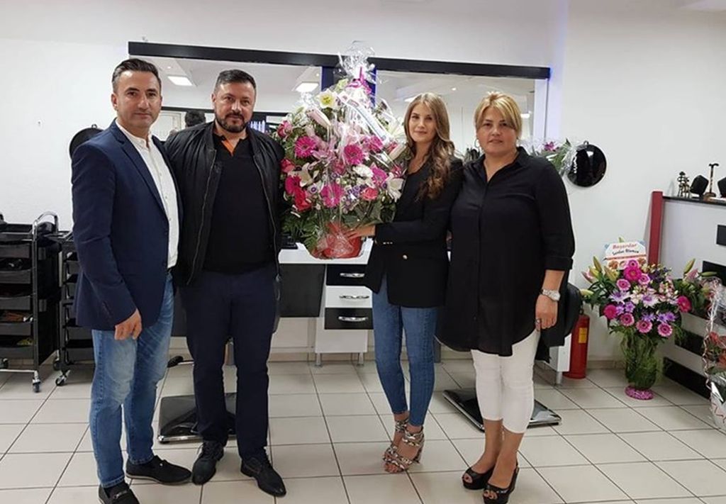 Berrak Bay-Bayan Kuaförü yeni yerine taşındı!
