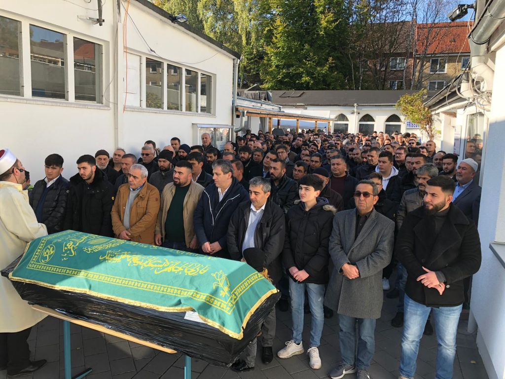 Bir ışık söndü