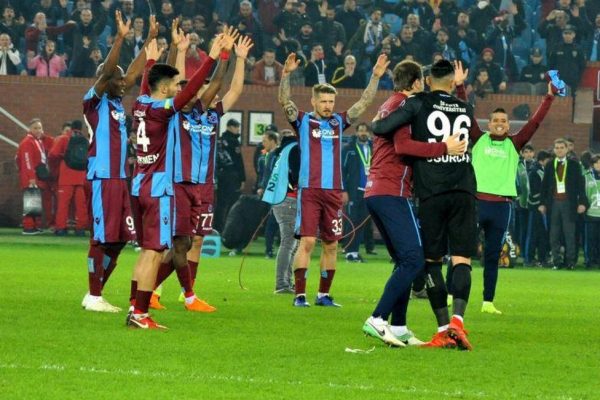 Trabzonspor, ligin ilk yarısında evinde güldü