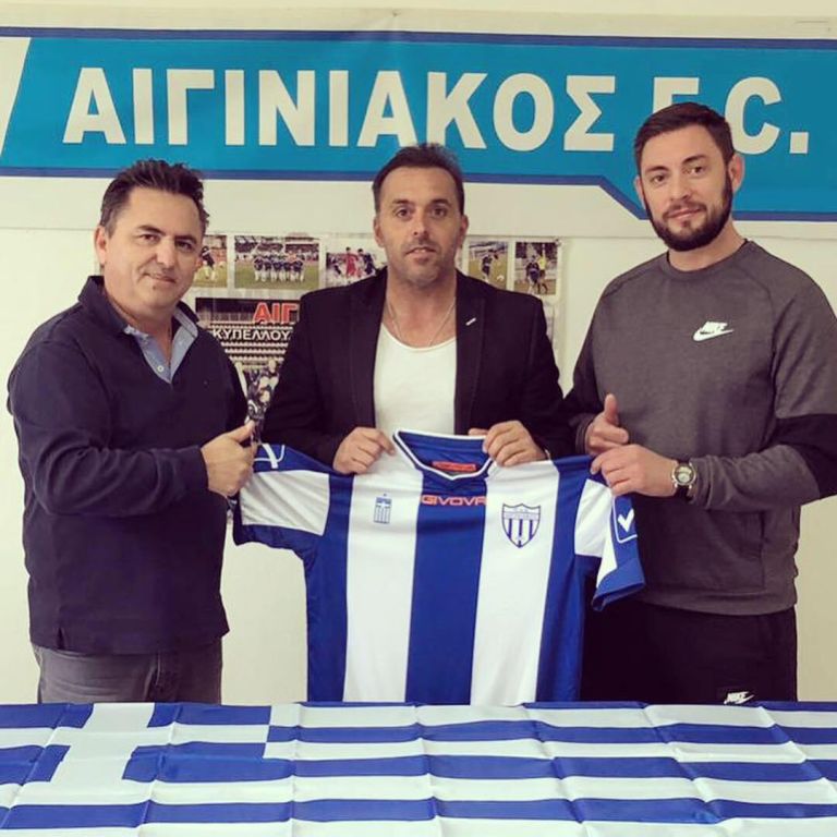 Cem Karaca Alginiakos’da