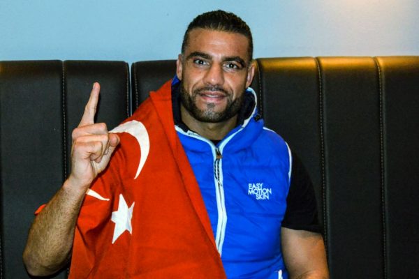 Amerikalı boksör Osmanlı savaşçısından korktu