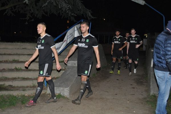 Dersimspor havlu attı
