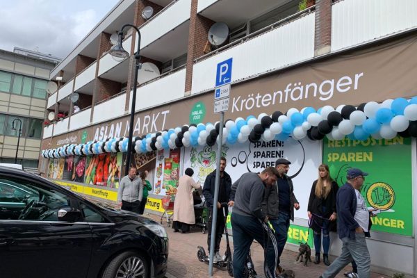 Schwarzenbek’de Aslan Market açıldı.