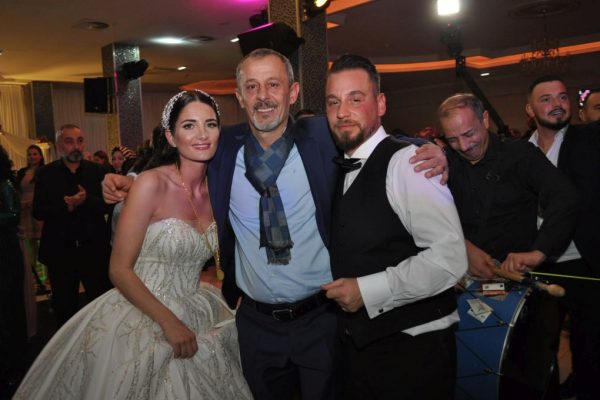 7 bölgeyi birleştiren düğün
