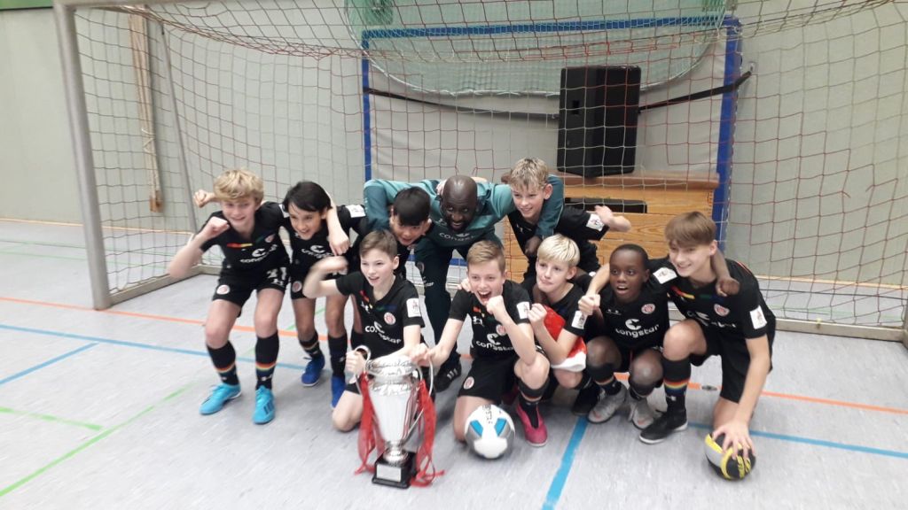 Edeka-Eggert-Cup Sp.Pauli“nin