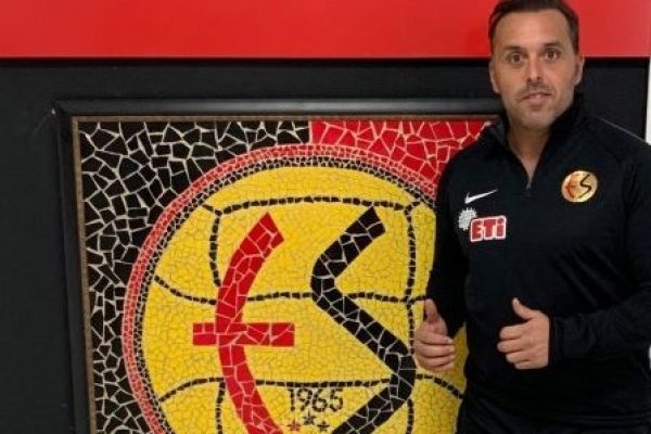 Cem Karaca Eskişehirspor’da