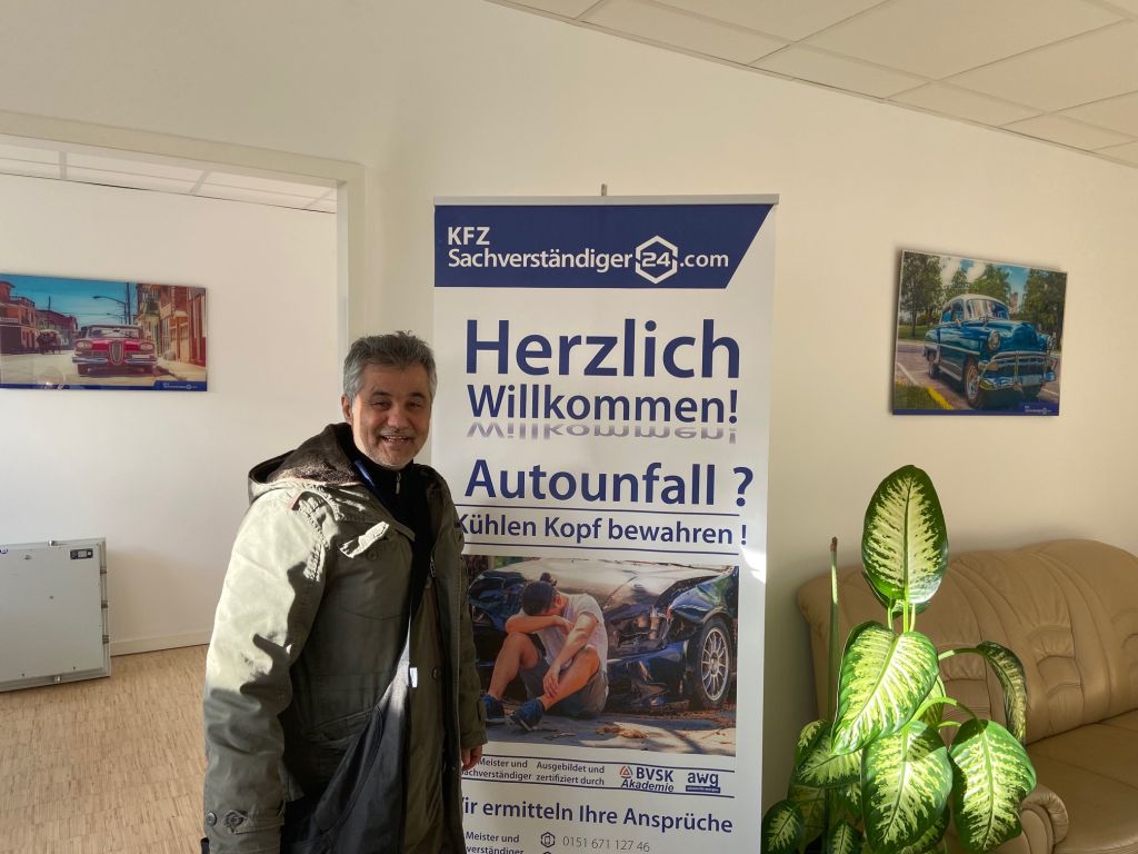 KFZ Sachverständäger(24).com yeni yılınızı kutlar!