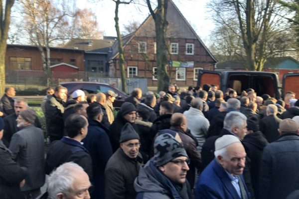 Veysel’in annesi vefat etti