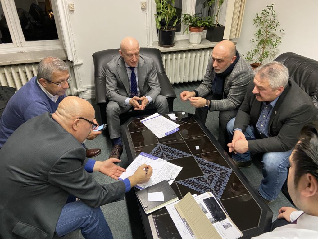 Hamburg“da kuralar çekildi