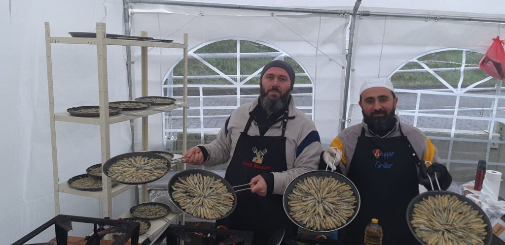 Harburg’da hamsi şenliği