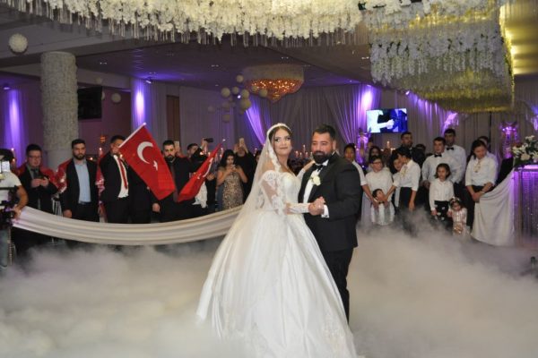 Düğünlere de yasak geldi!