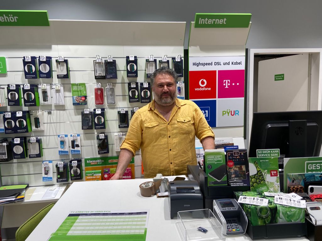 Korona cep telefoncuları vurdu!