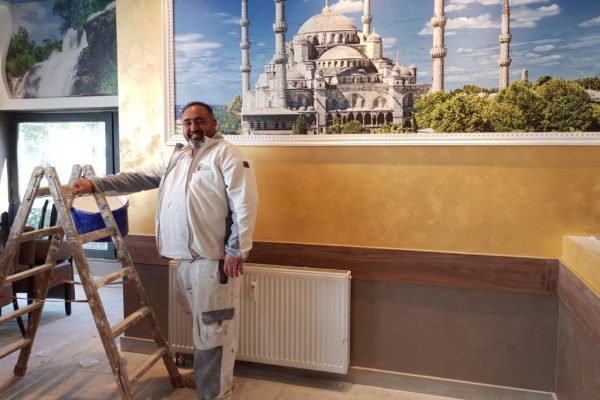 İlk Türk hakem Cengiz Keser koronayı yendi, işine döndü