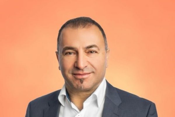 Ali Şimşek,” Nice sağlıklı ve huzurlu bayramlar diliyorum”