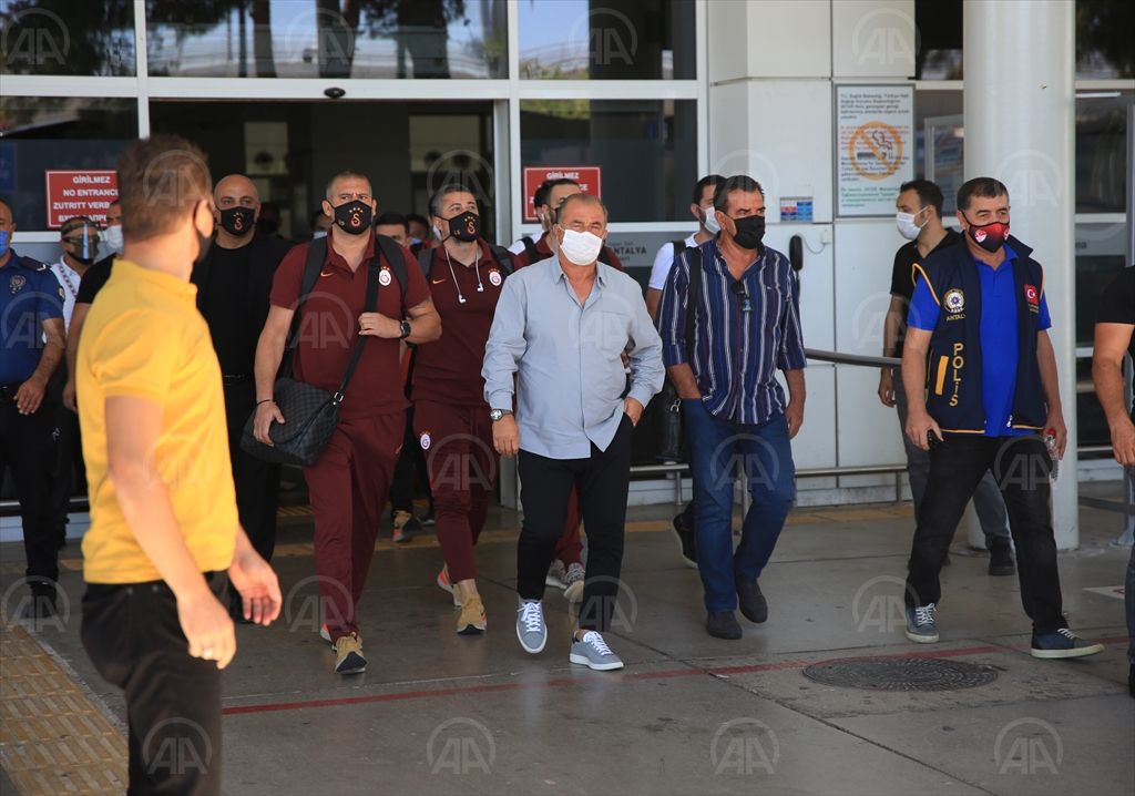 Galatasaray kafilesi Antalya’ya geldi