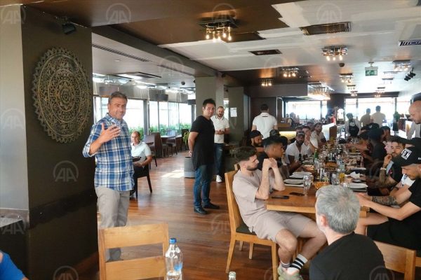 Gençlerbirliği’nde teknik heyet ve futbolcular yemekte buluştu