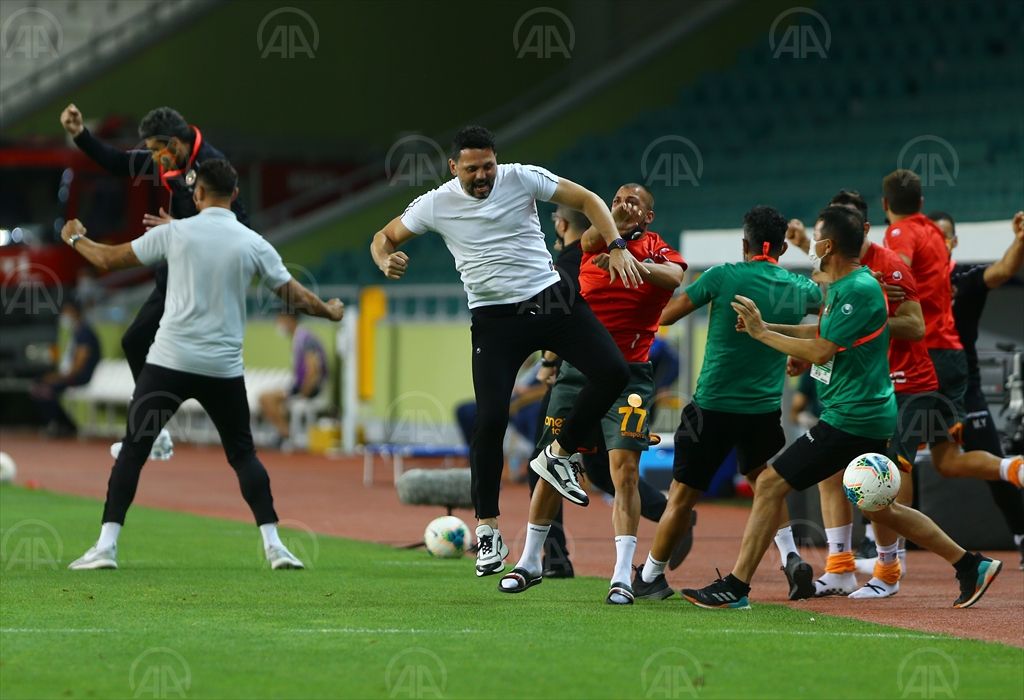 Aytemiz Alanyaspor’dan Erol Bulut’a teşekkür