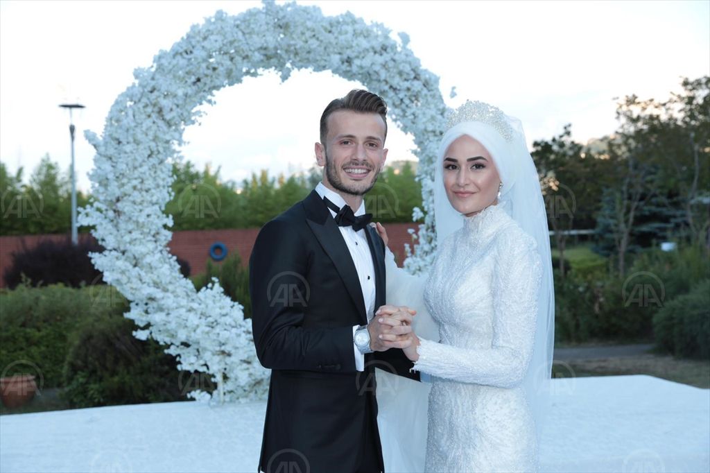 Trabzonsporlu futbolcu Abdulkadir Parmak evlendi