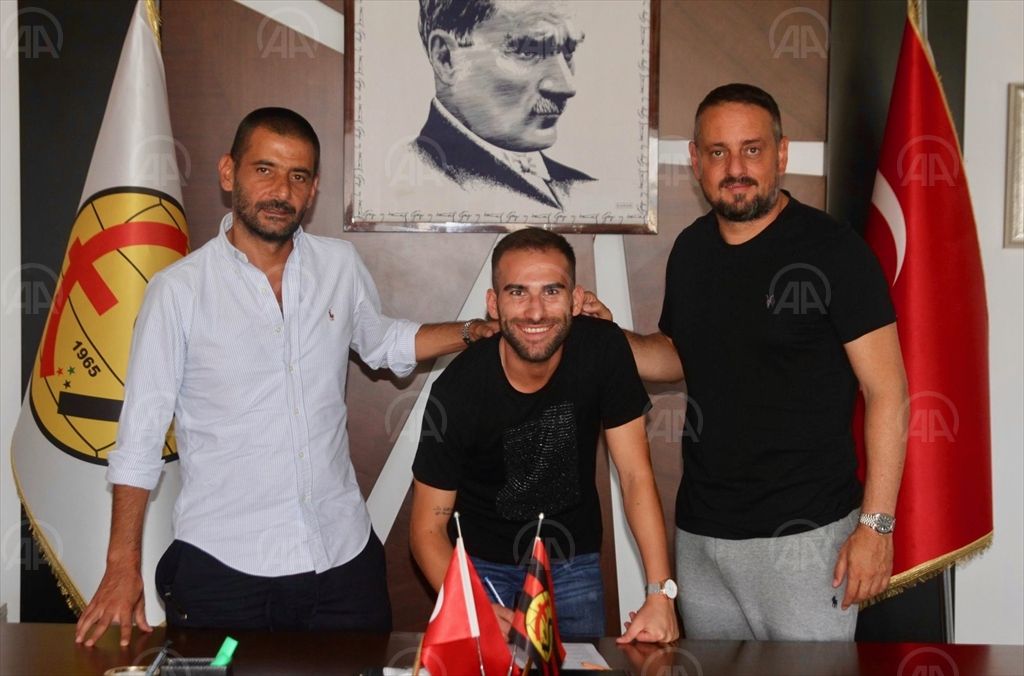 Eskişehirspor, Onur Bayramoğlu ve Hasan Ulaş Uygur’la sözleşme yeniledi