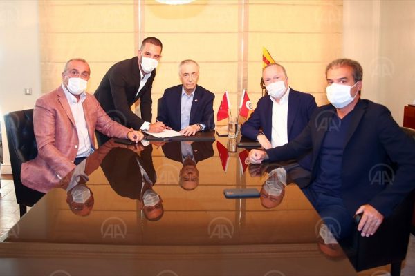 Arda Turan 9 yıl sonra Galatasaray”da