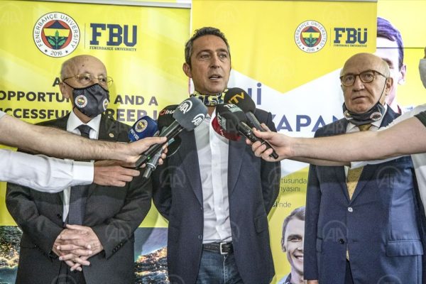 Fenerbahçe Kulübü Başkanı Ali Koç,”Türk futbolunun büyük mali sıkıntı içinde”