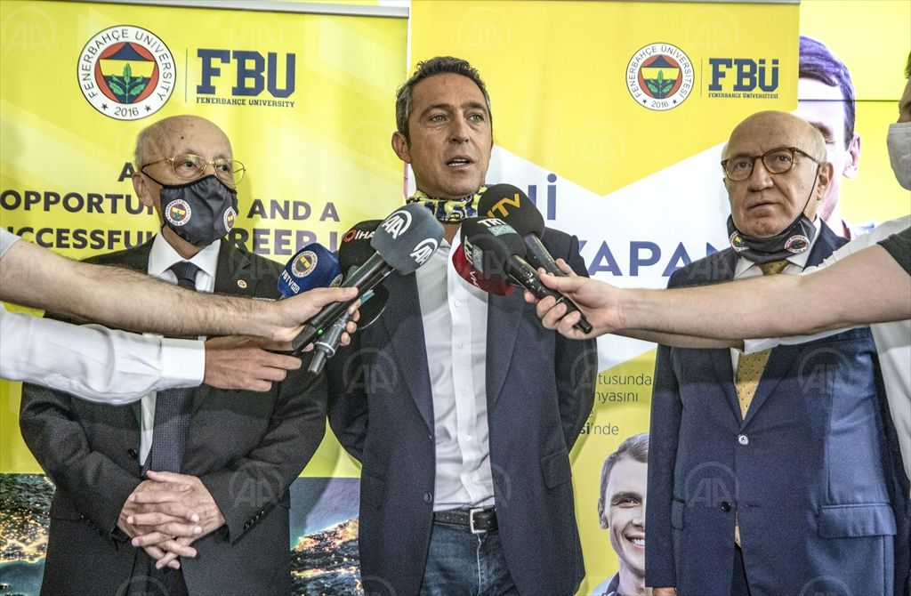 Fenerbahçe Kulübü Başkanı Ali Koç,”Türk futbolunun büyük mali sıkıntı içinde”