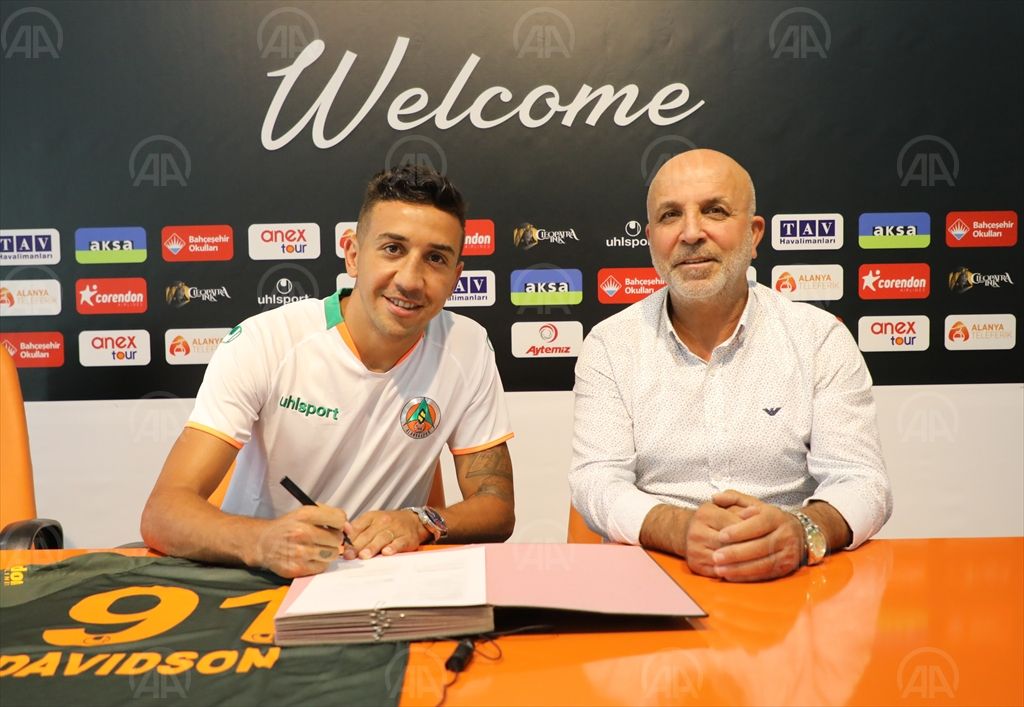 Aytemiz Alanyaspor, 3 futbolcuyla sözleşme imzaladı