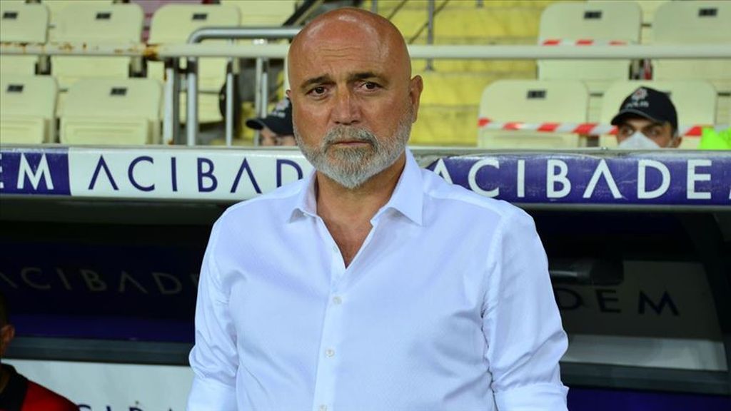 Yeni Malatyaspor, teknik direktör Hikmet Karaman ile yollarını ayırdı