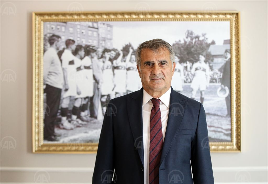 A Milli Takım Teknik Direktörü Şenol Güneş,  gündeme ilişkin soruları yanıtladı.