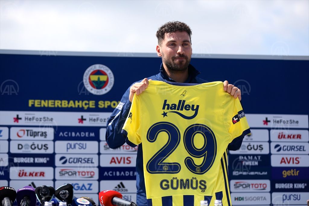 Fenerbahçe’nin yeni transferi Sinan Gümüş: “Şampiyonluğa çok inanıyorum