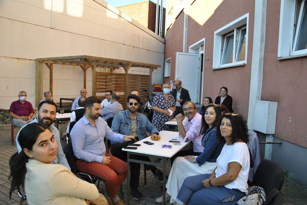 HAT-HAAK-BİR’DE AŞURE DAĞITILDI!