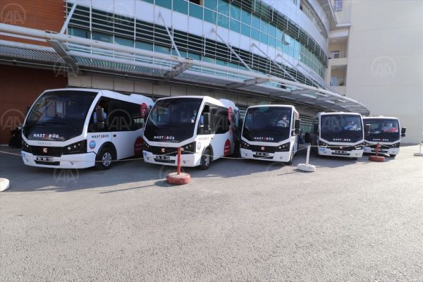 Ağrı’da Kovid-19 testi pozitif çıkan hastalar “hastabüs” ile evlerine götürülecek