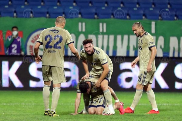Fenerbahçe Sezona Mutlu Başladı: 2-1