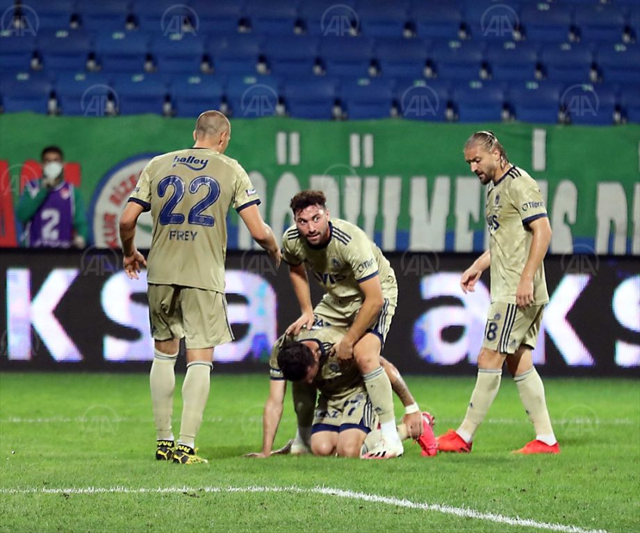 Fenerbahçe Sezona Mutlu Başladı: 2-1