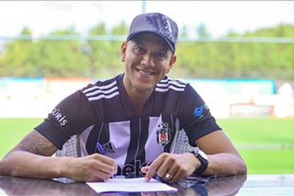 Josef de Souza resmen Beşiktaş’ta