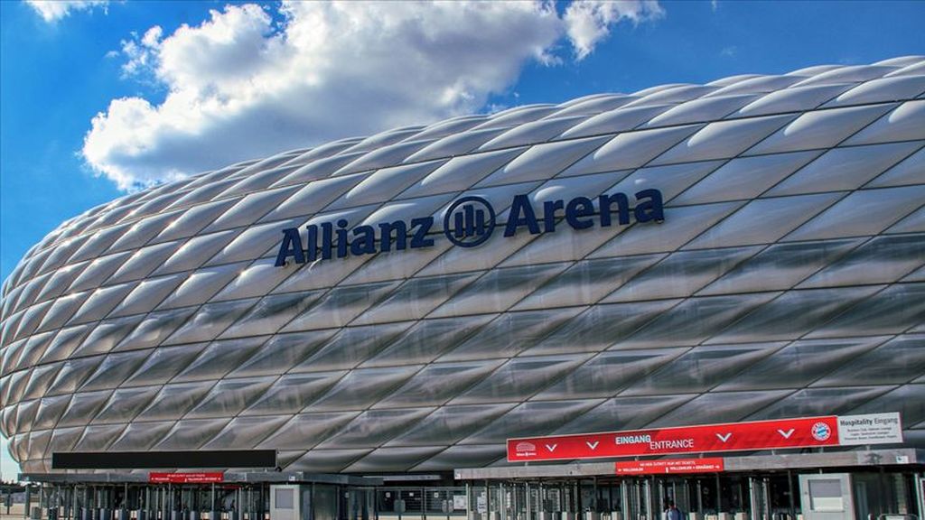 Bundesliga’da Bayern Münih-Schalke 04 maçı seyircisiz oynanacak